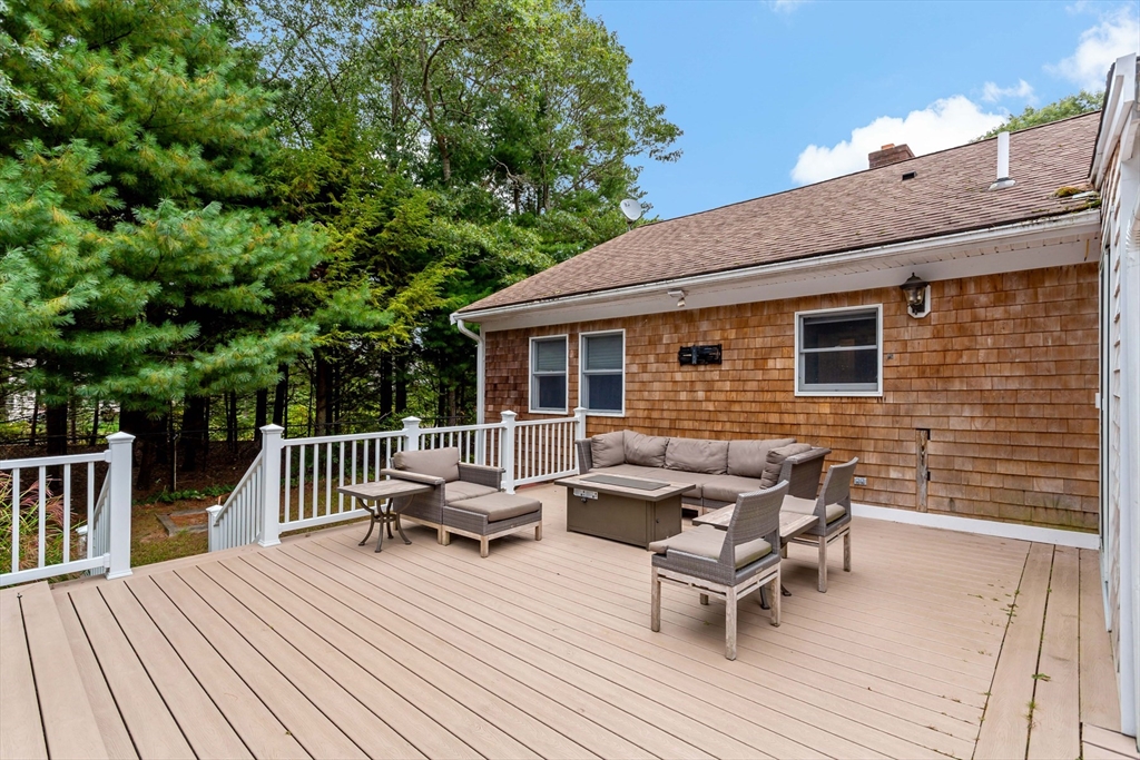 18 Wampum Road Falmouth, MA 02536 - Photo 8 of 35 Gallery Image 8