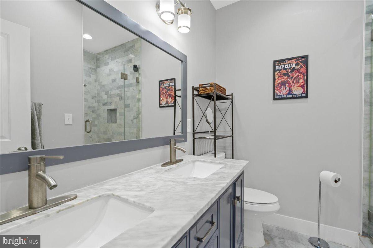 16 R Street Northwest, Unit 2 Washington, DC 20001 - Photo 20 of 32