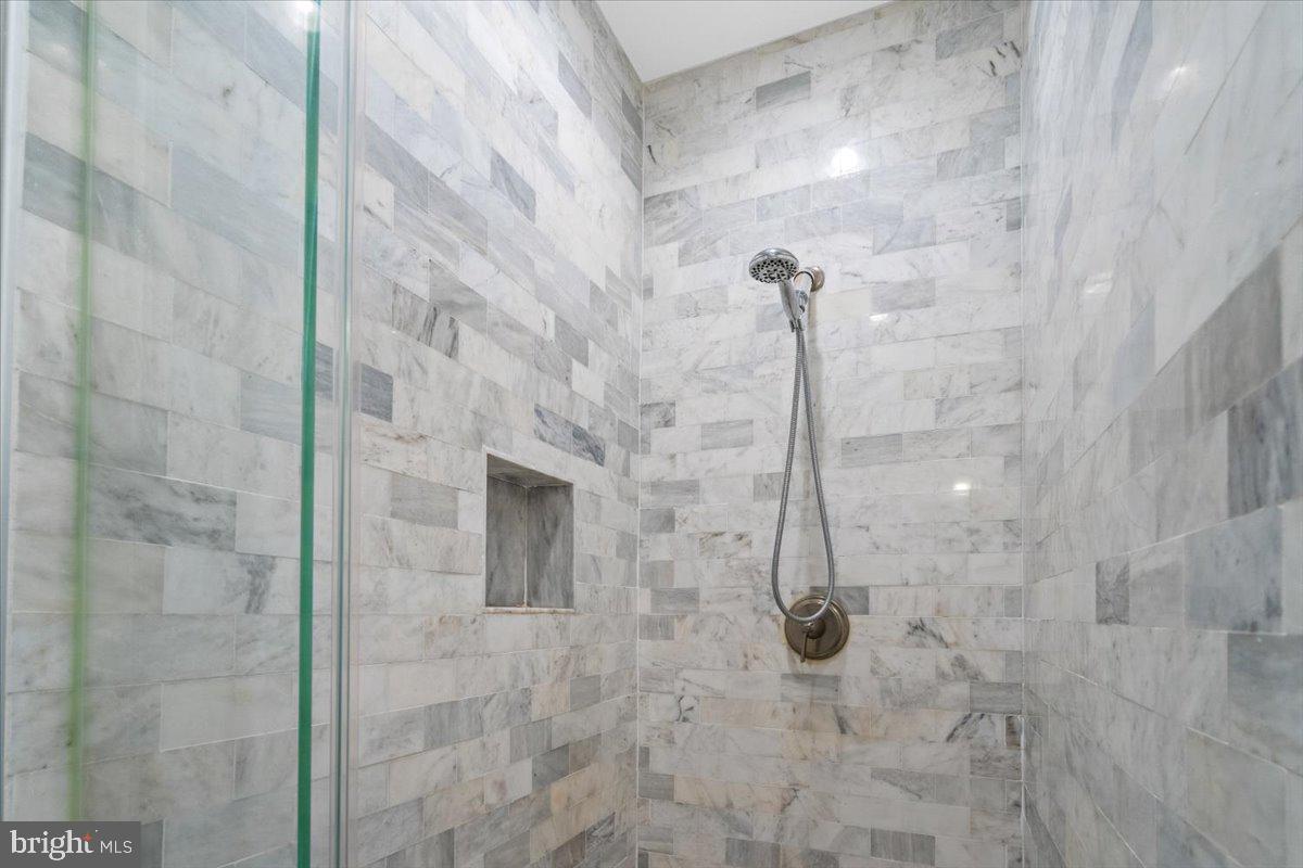 16 R Street Northwest, Unit 2 Washington, DC 20001 - Photo 21 of 32