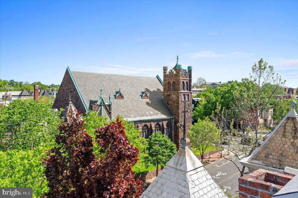 16 R Street Northwest, Unit 2 Washington, DC 20001 - Photo 25 of 32