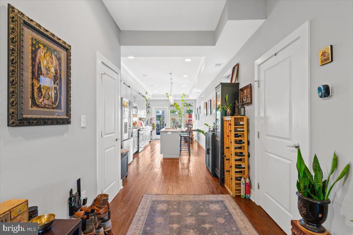 16 R Street Northwest, Unit 2 Washington, DC 20001 - Photo 6 of 32