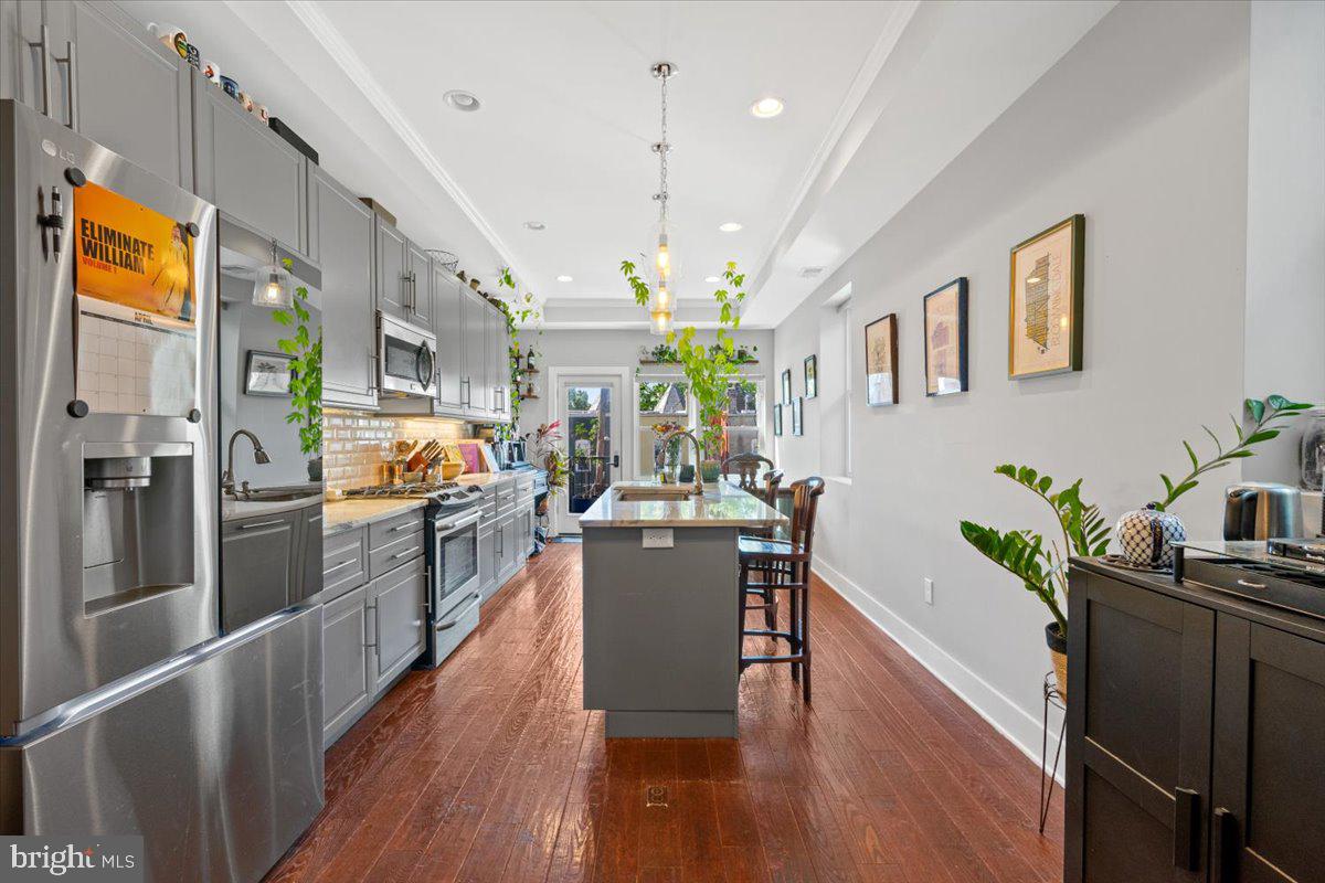 16 R Street Northwest, Unit 2 Washington, DC 20001 - Photo 7 of 32