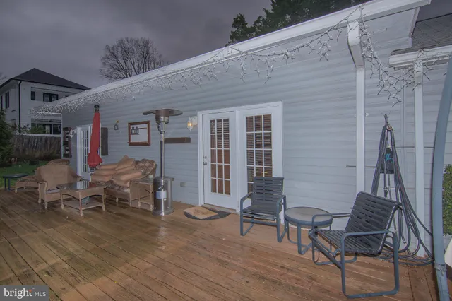 $900 | 1940 Burfoot Street, Unit 2, Falls Church, VA 22043