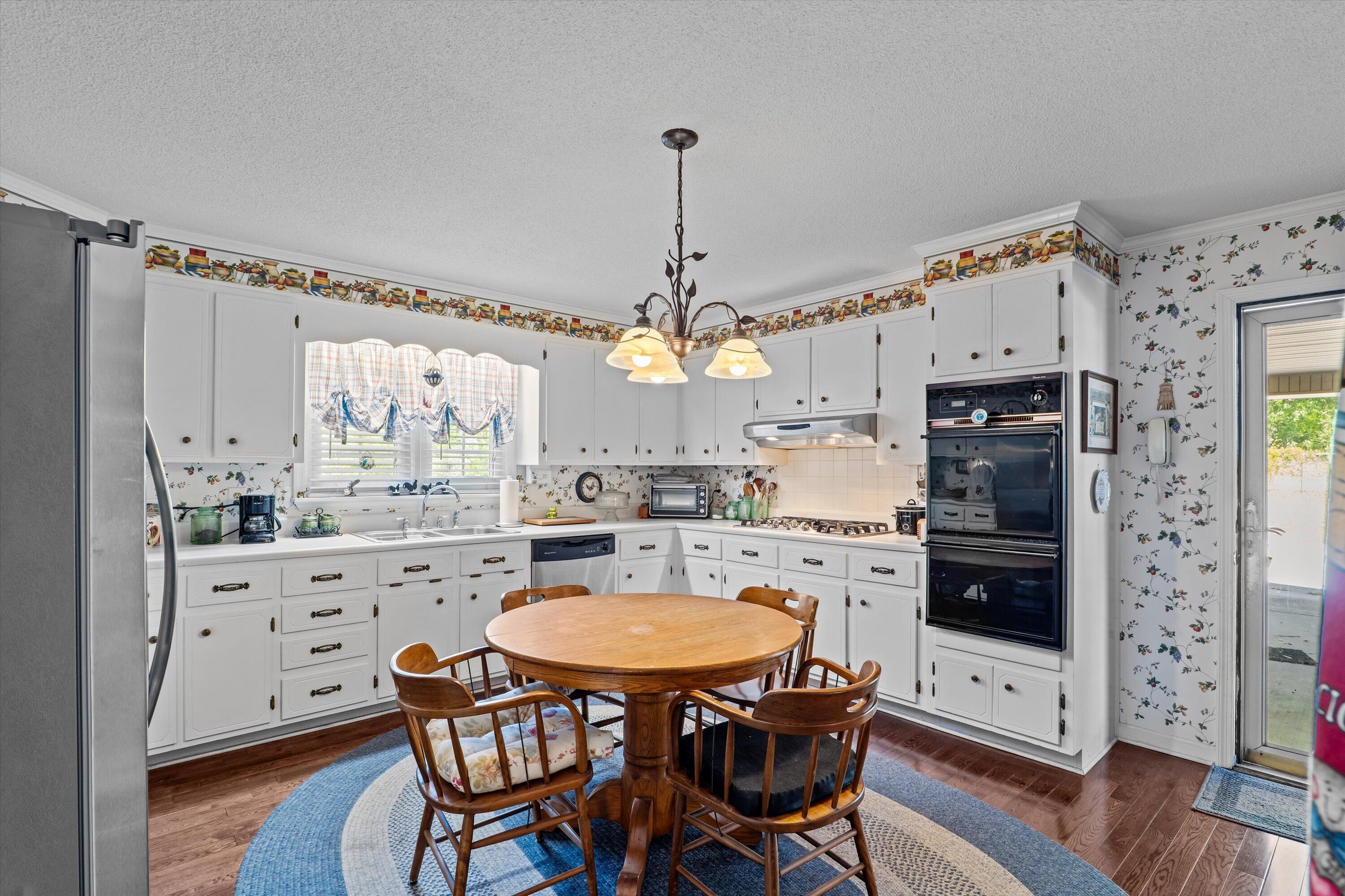4394 Clements Road Hephzibah, GA 30815 - Photo 18 of 52 18-hephzibah-home-eat-in-kitchen