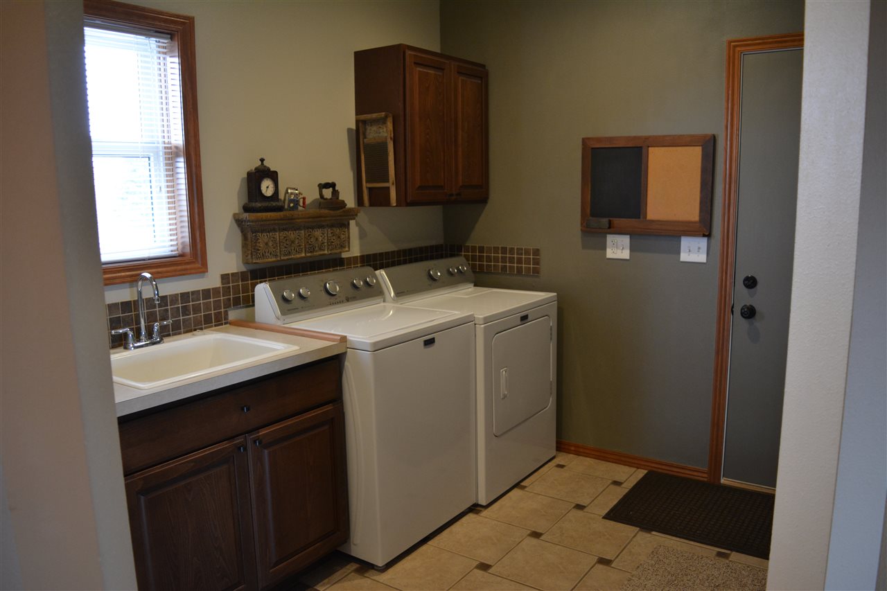 11711 West Hunt Road Cheney, WA 99004 - Photo 11 of 20