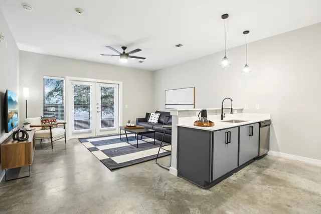 $2,900 | 2505 Thornton Road, Unit 1107, Austin, TX 78704