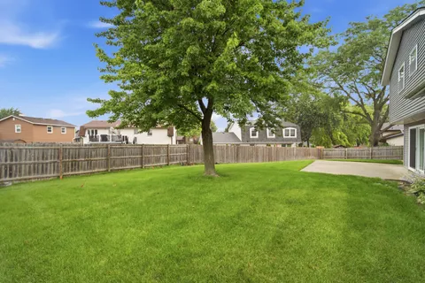 $525,000 | 1596 Texas Street, Elk Grove Village, IL 60007