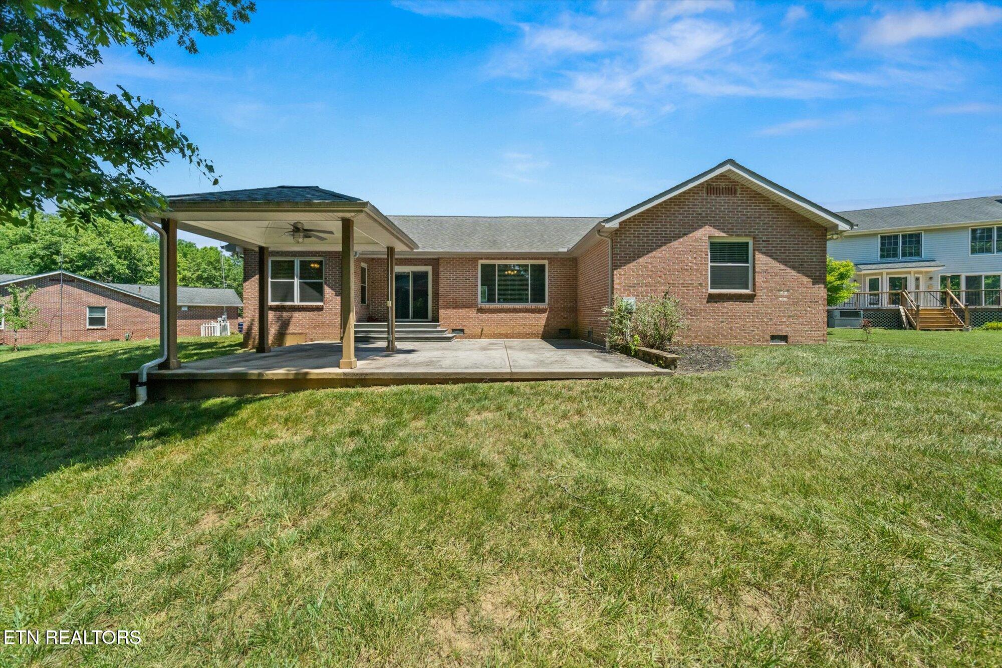 103 Chester Lane Oak Ridge, TN 37830 - Photo 2 of 28 33-103-Chester-Ln-Oak-Ridge-TN-33
