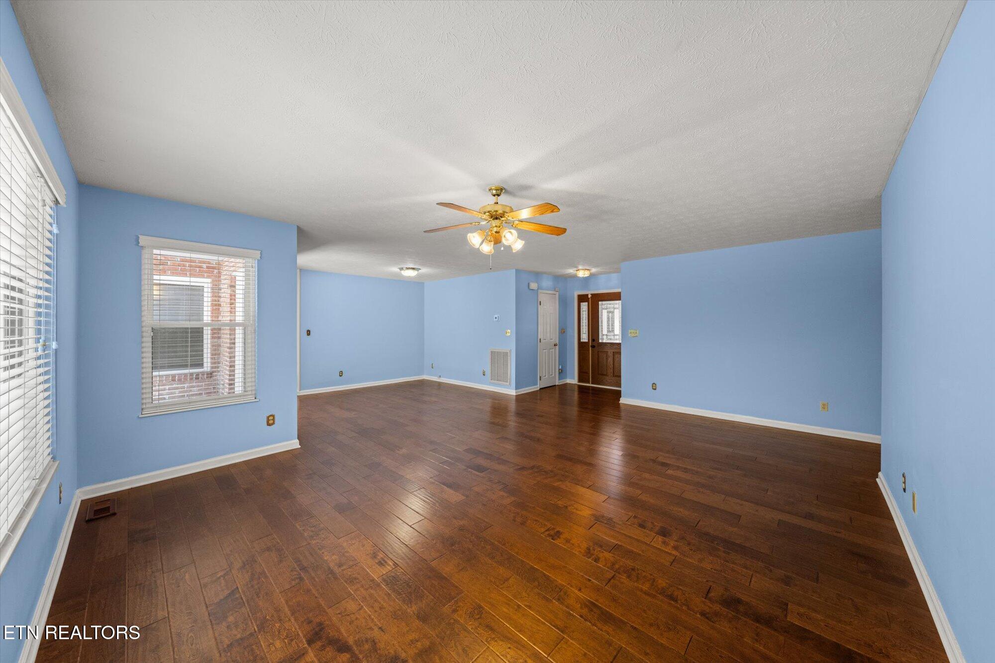 103 Chester Lane Oak Ridge, TN 37830 - Photo 5 of 28 08-103-Chester-Ln-Oak-Ridge-TN-8