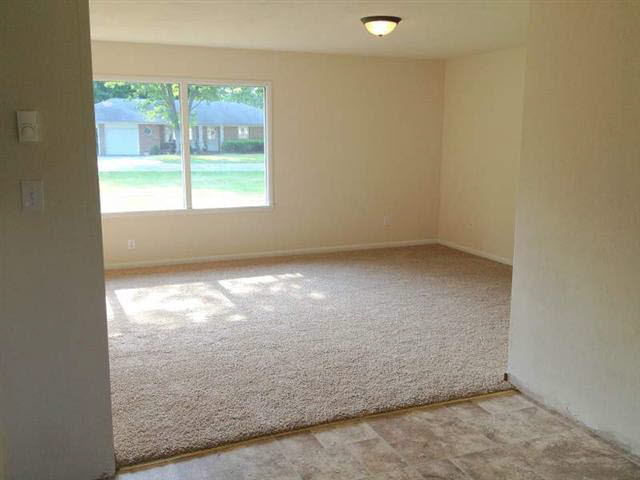 2205 North Morrison Road Muncie, IN 47304 - Photo 3 of 19