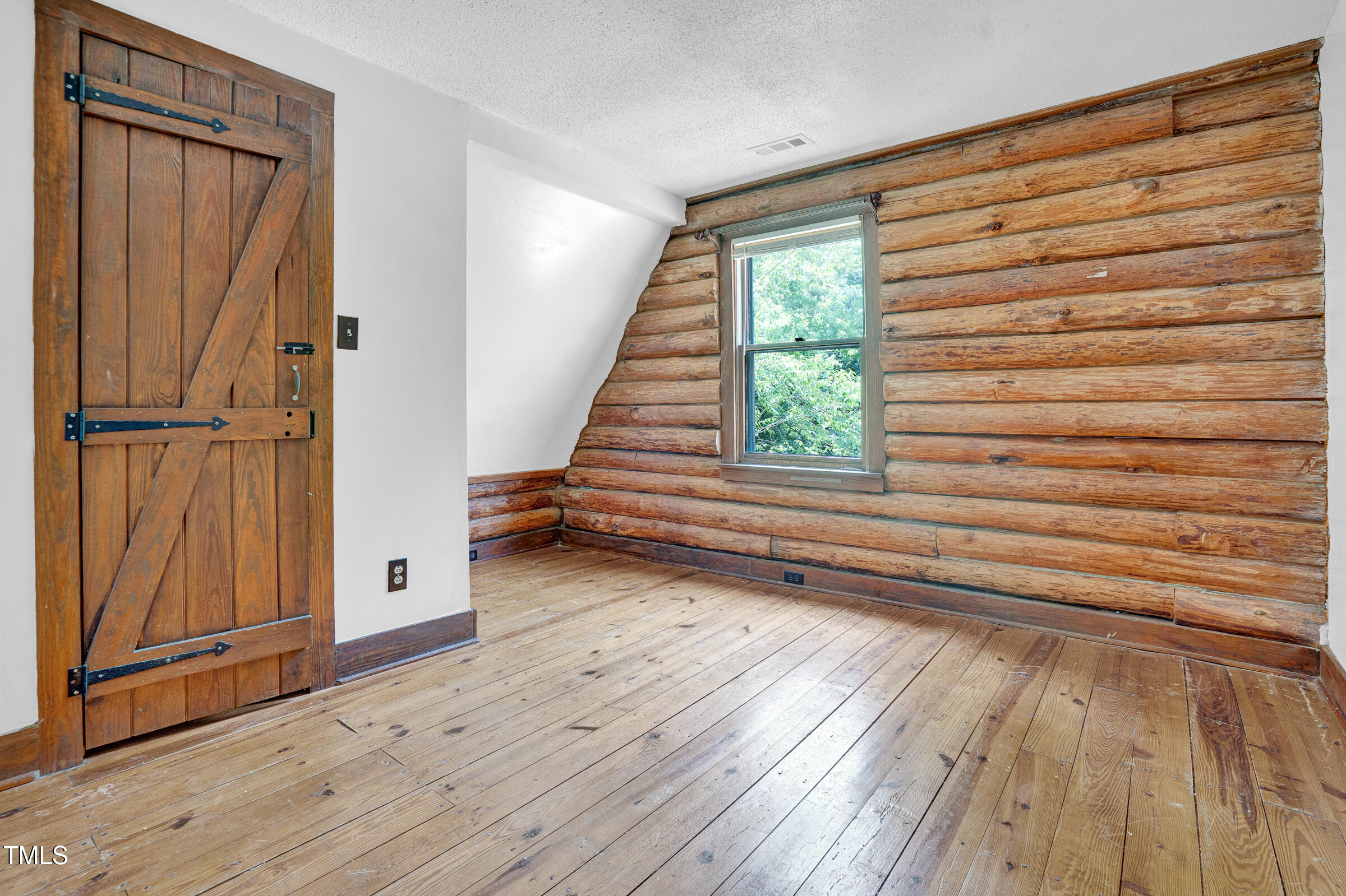 207 High House Road Cary, NC 27513 - Photo 3 of 23 DSC09431