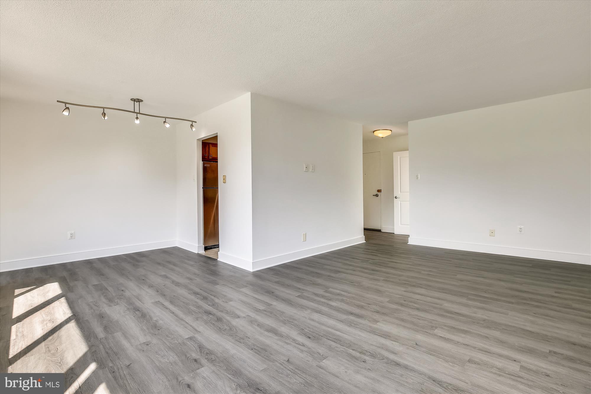 1220 Blair Mill Road, Unit 209 Silver Spring, MD 20910 - Photo 18 of 40