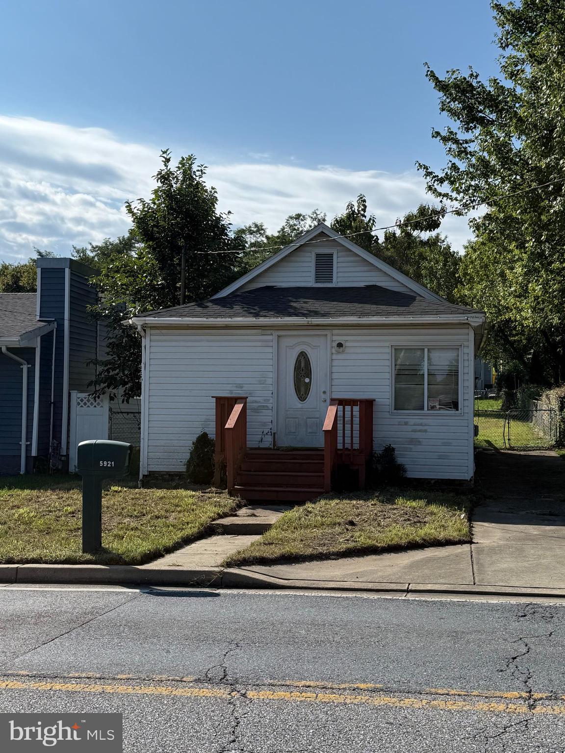 5921 Belle Grove Road Baltimore, MD 21225 - Photo 3 of 4 Gallery Image 3