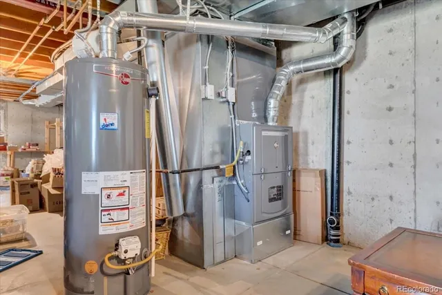 a view of walk in closet