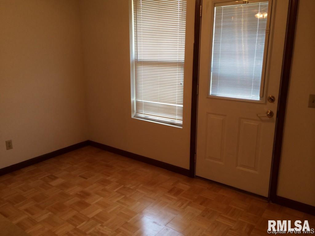 124 Agustus Lane Springfield, IL 62703 - Photo 8 of 23 Gallery Image 8