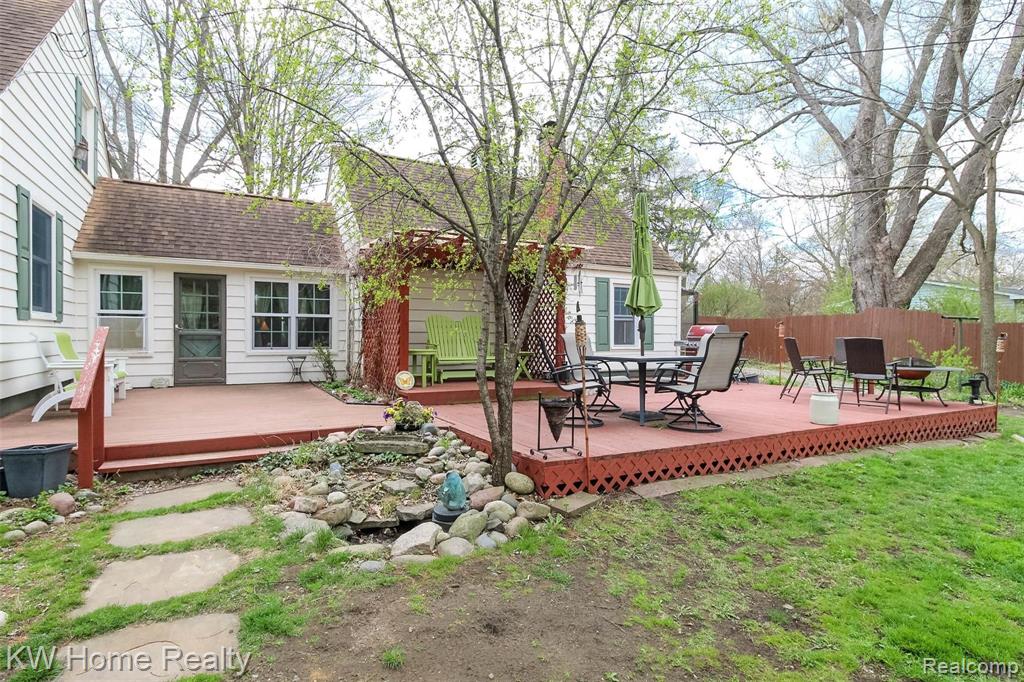 4659 White Lake Road White Lake, MI 48383 - Photo 50 of 62