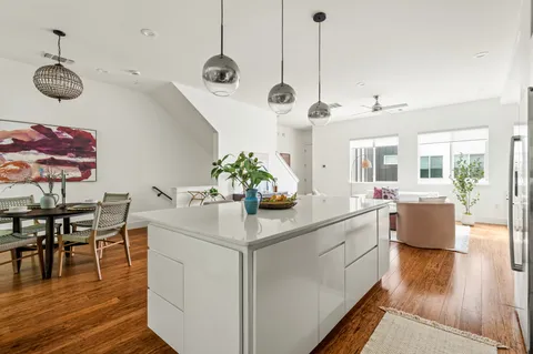 $725,000 | 1801 East 2nd Street, Unit 9, Austin, TX 78702