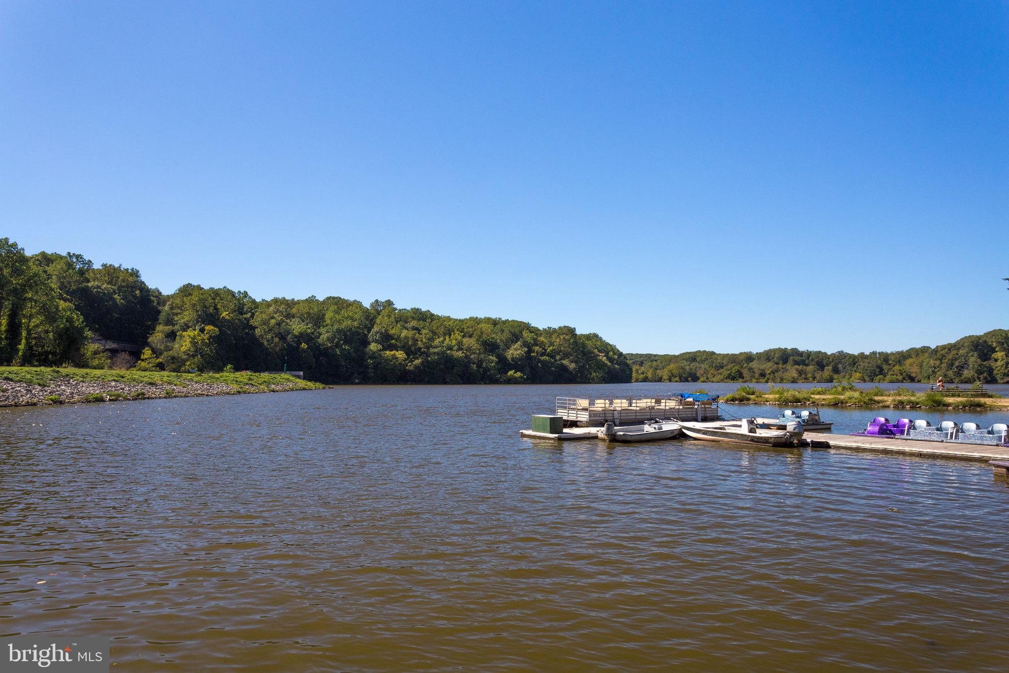 8006 Hatteras Lane Springfield, VA 22151 - Photo 29 of 31 a view of lake view