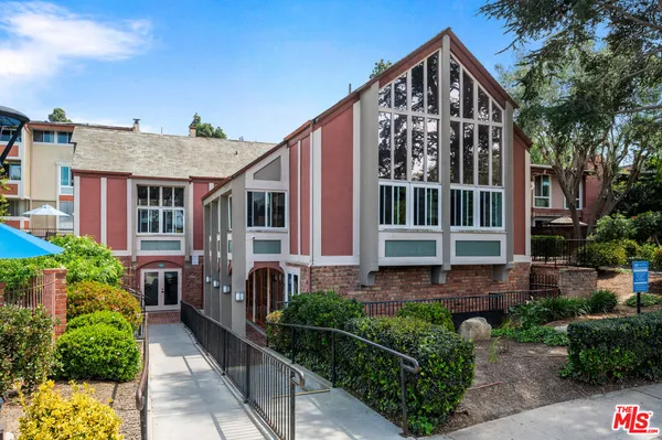 $575,000 | 6605 Green Valley Circle, Unit 109, Culver City, CA 90230