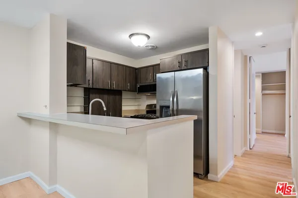 $575,000 | 6605 Green Valley Circle, Unit 109, Culver City, CA 90230