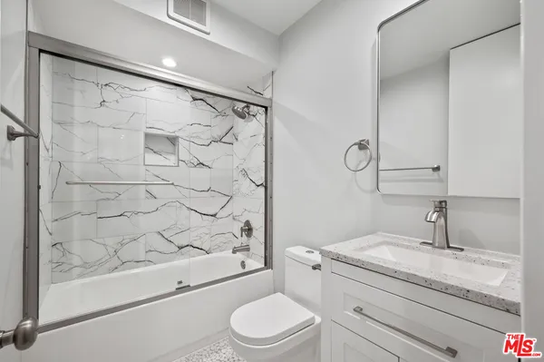 $575,000 | 6605 Green Valley Circle, Unit 109, Culver City, CA 90230