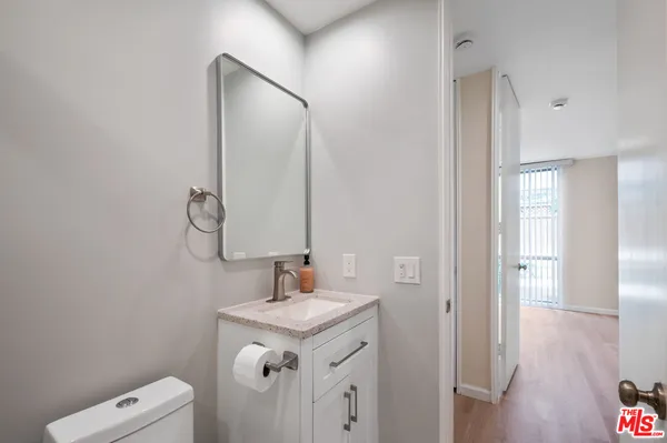 $575,000 | 6605 Green Valley Circle, Unit 109, Culver City, CA 90230