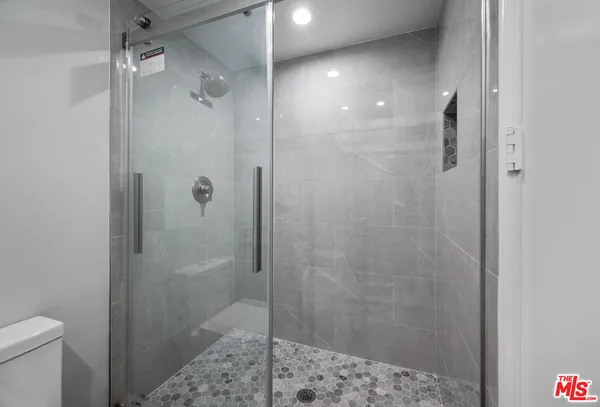 $575,000 | 6605 Green Valley Circle, Unit 109, Culver City, CA 90230