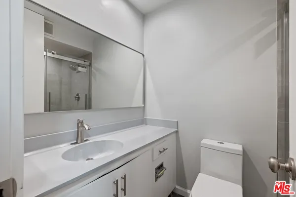 $575,000 | 6605 Green Valley Circle, Unit 109, Culver City, CA 90230