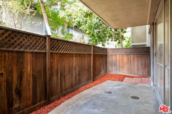 $575,000 | 6605 Green Valley Circle, Unit 109, Culver City, CA 90230