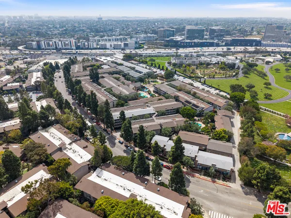 $575,000 | 6605 Green Valley Circle, Unit 109, Culver City, CA 90230