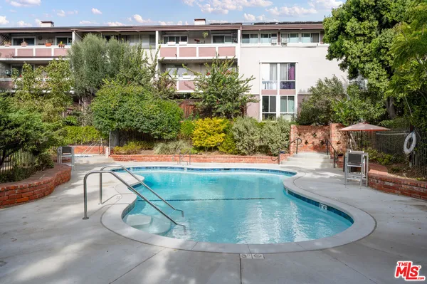 $575,000 | 6605 Green Valley Circle, Unit 109, Culver City, CA 90230