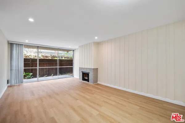 $575,000 | 6605 Green Valley Circle, Unit 109, Culver City, CA 90230