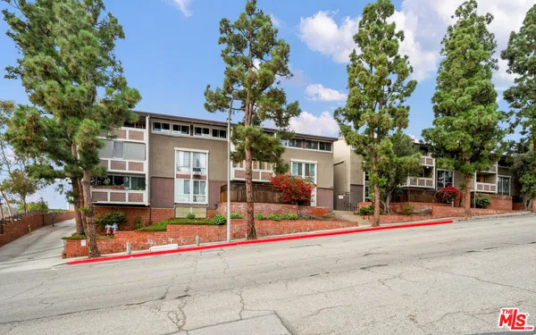 $575,000 | 6605 Green Valley Circle, Unit 109, Culver City, CA 90230