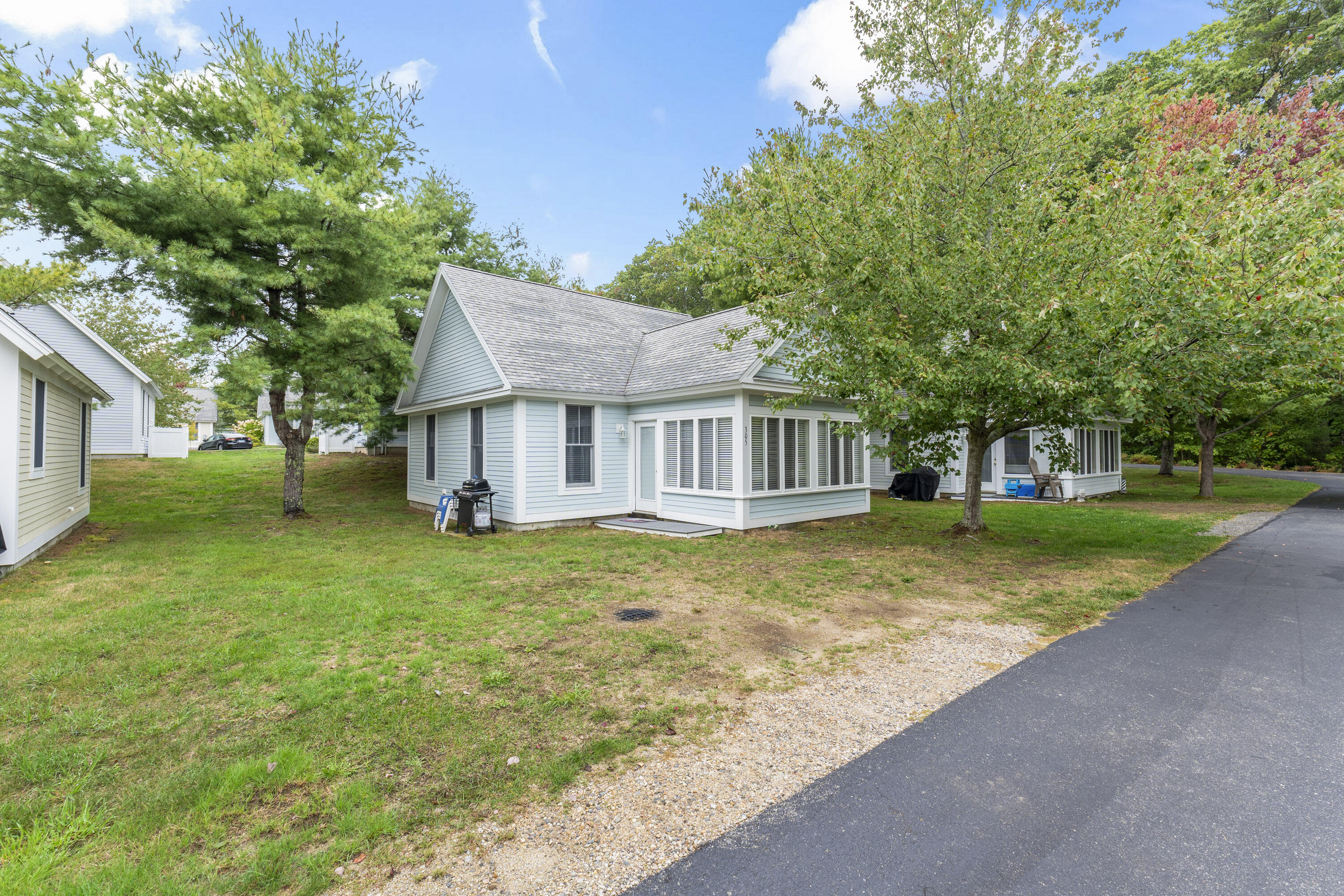 454 Post Rd #305, Wells