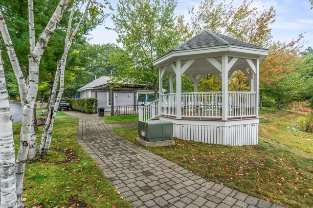 $342,000 | 454 Post Road, Unit 305, Wells, ME 04090