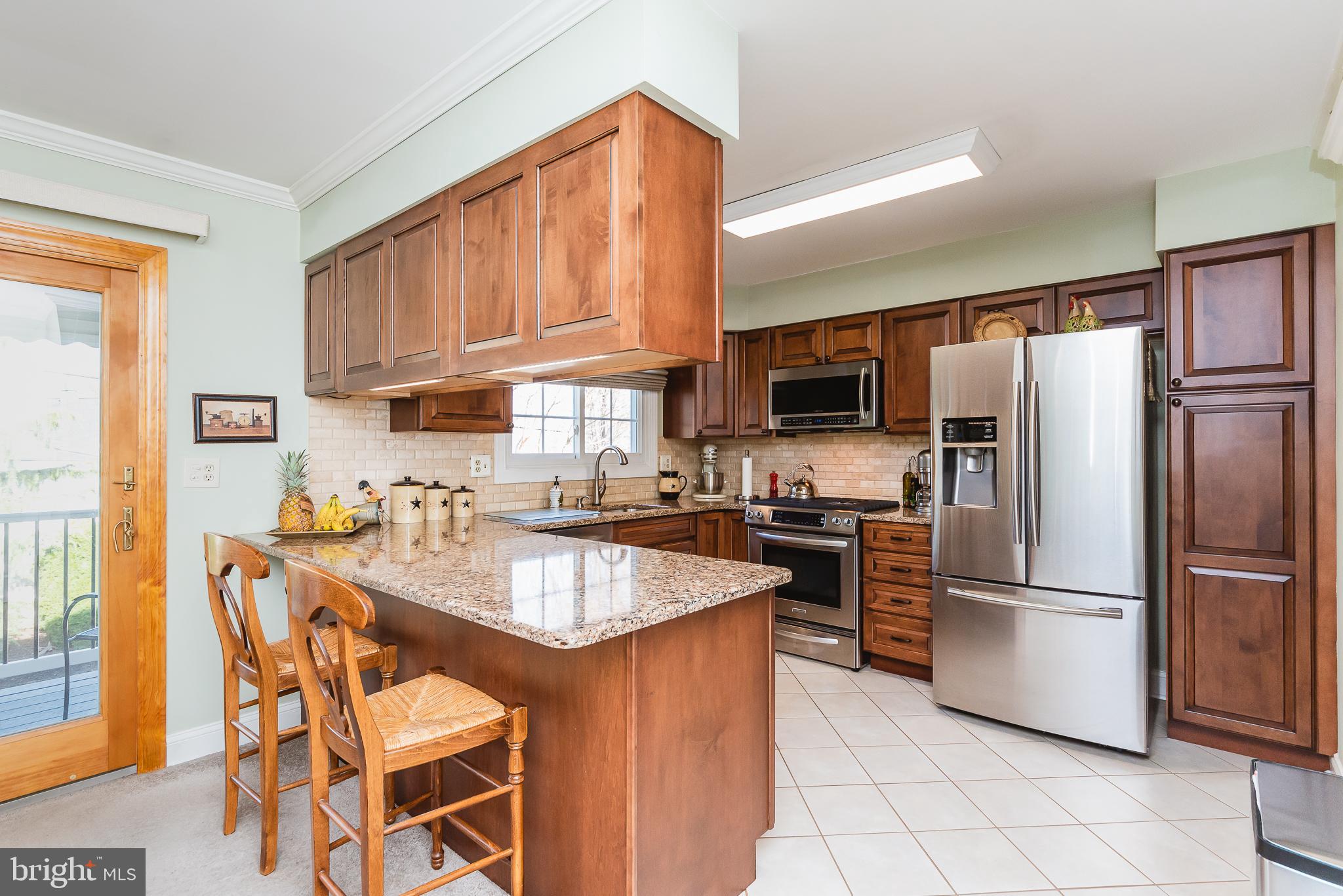 8633 Delegge Road Baltimore, MD 21237 - Photo 31 of 58 Beautiful upgraded Kitchen