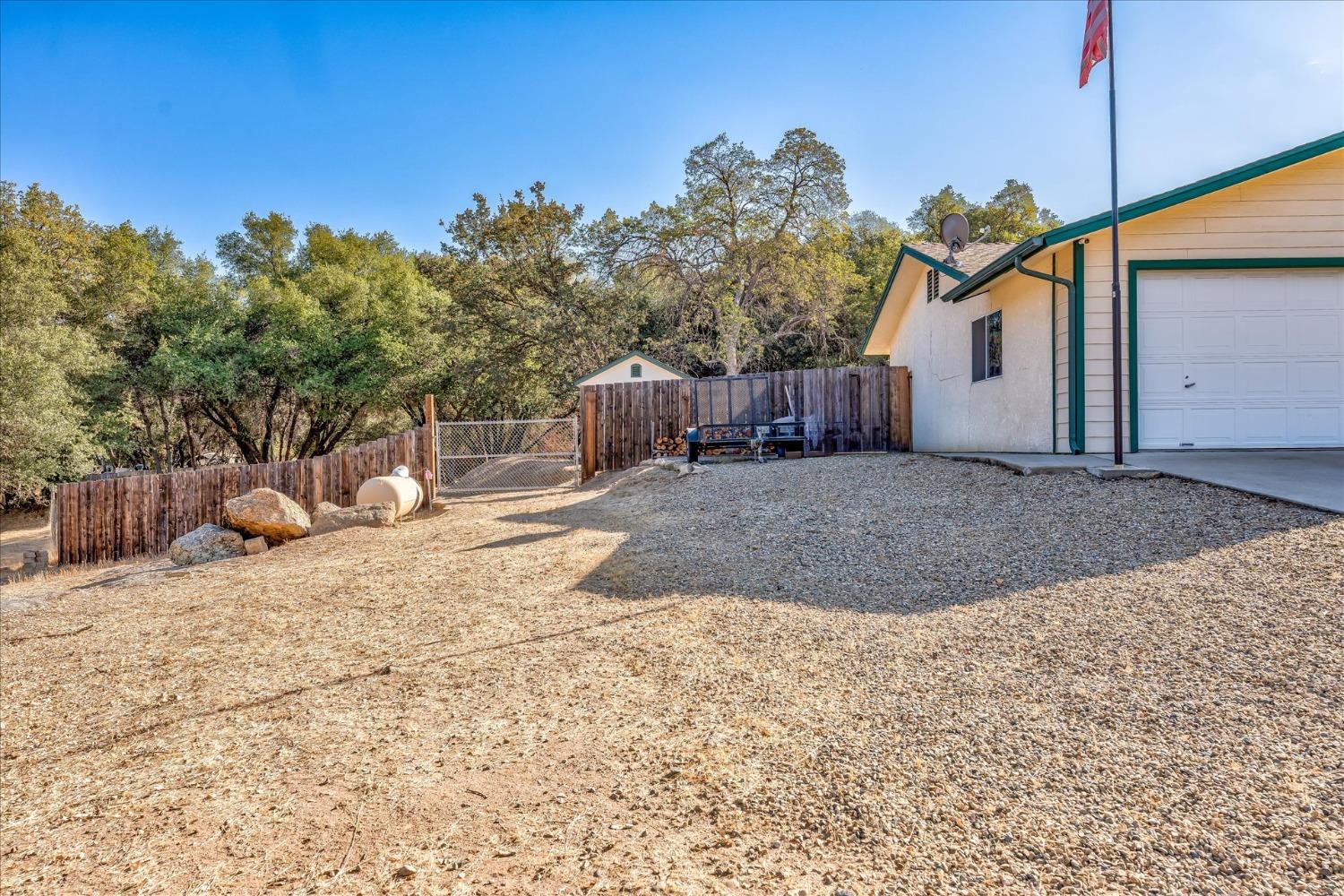 31545 Crow Road Coarsegold, CA 93614 - Photo 21 of 30 Gallery Image 21