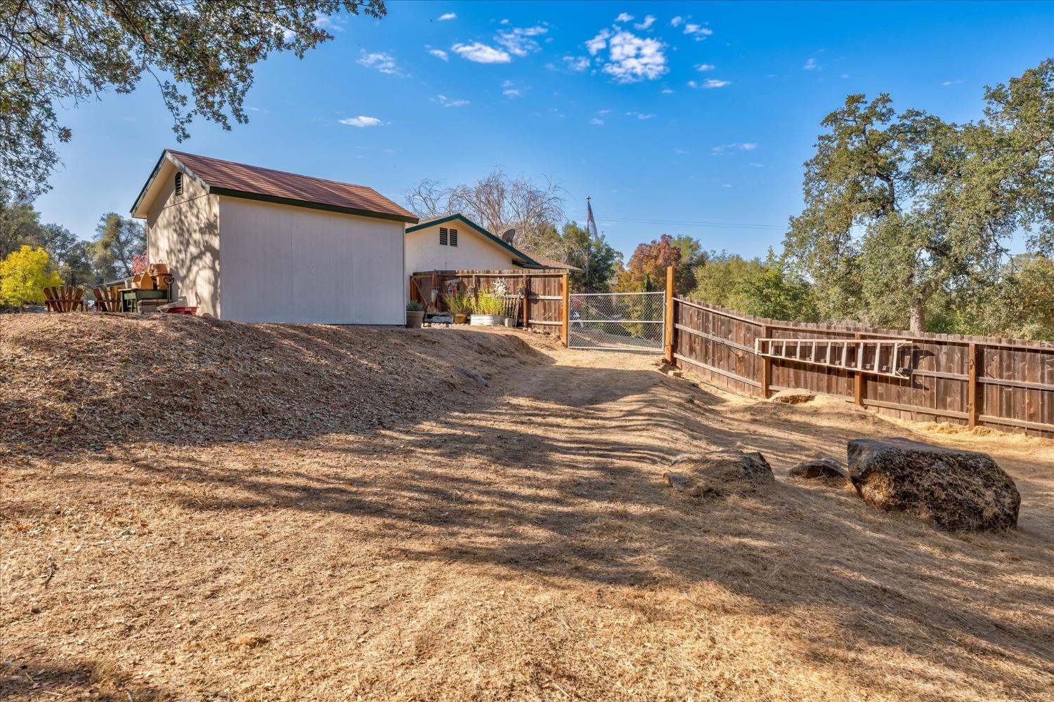 31545 Crow Road Coarsegold, CA 93614 - Photo 22 of 30 Gallery Image 22