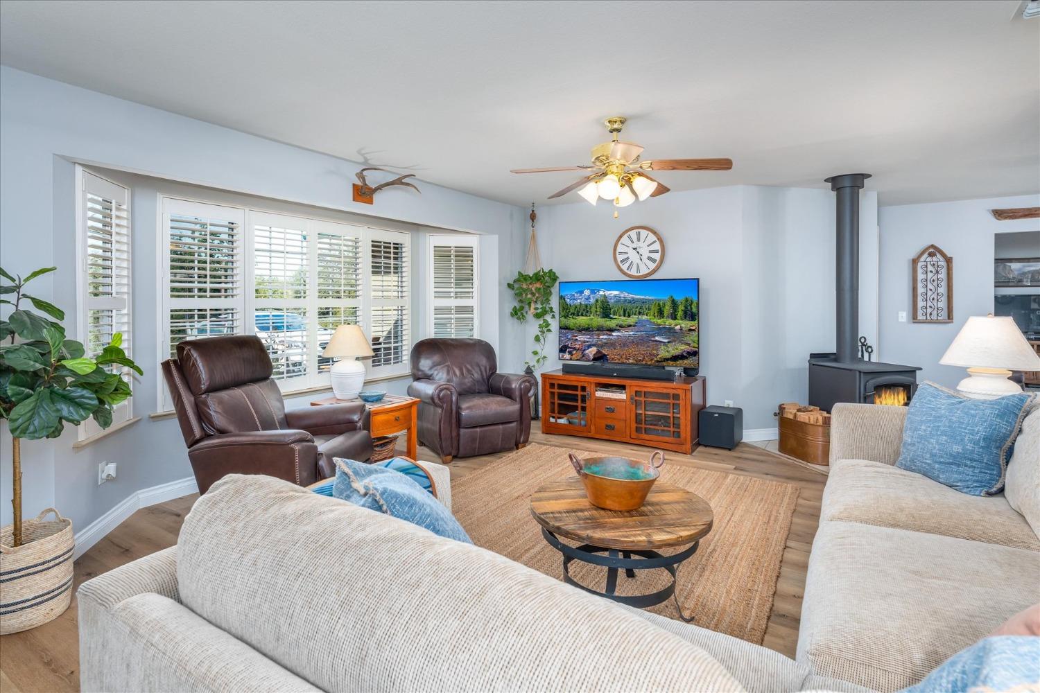 31545 Crow Road Coarsegold, CA 93614 - Photo 6 of 30 Gallery Image 6