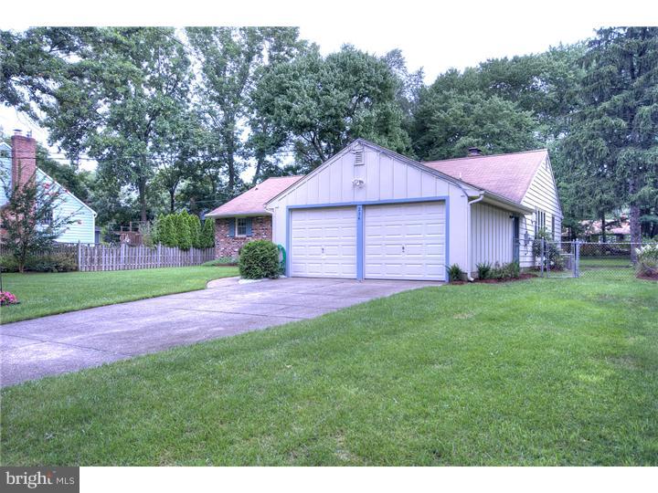 254 Red Stone Ridge Cherry Hill, NJ 08034 - Photo 3 of 25