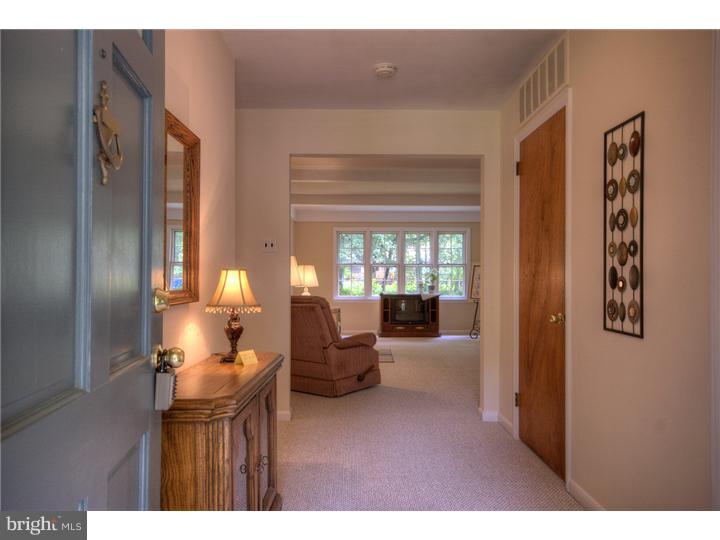 254 Red Stone Ridge Cherry Hill, NJ 08034 - Photo 6 of 25