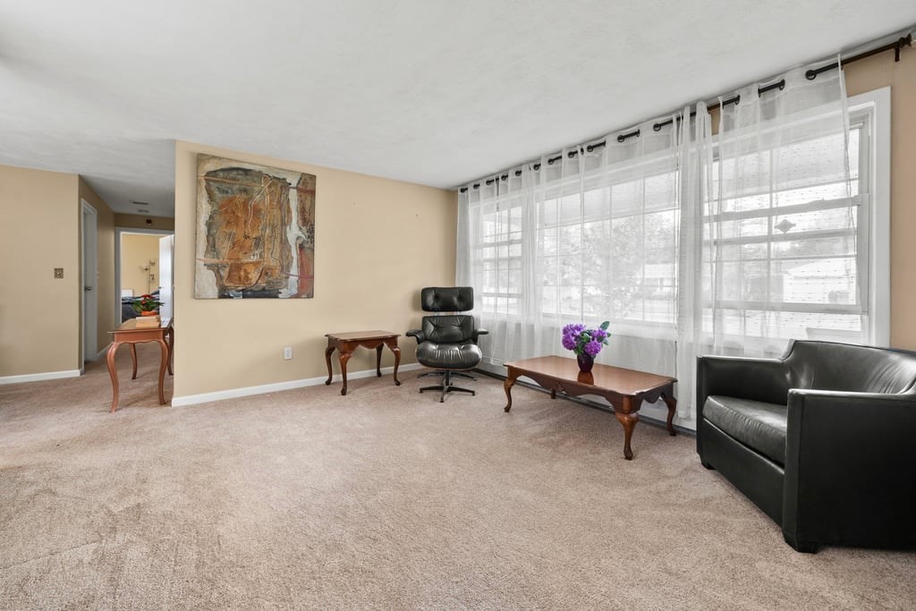 6 Antrim Road Peabody, MA 01960 - Photo 3 of 40