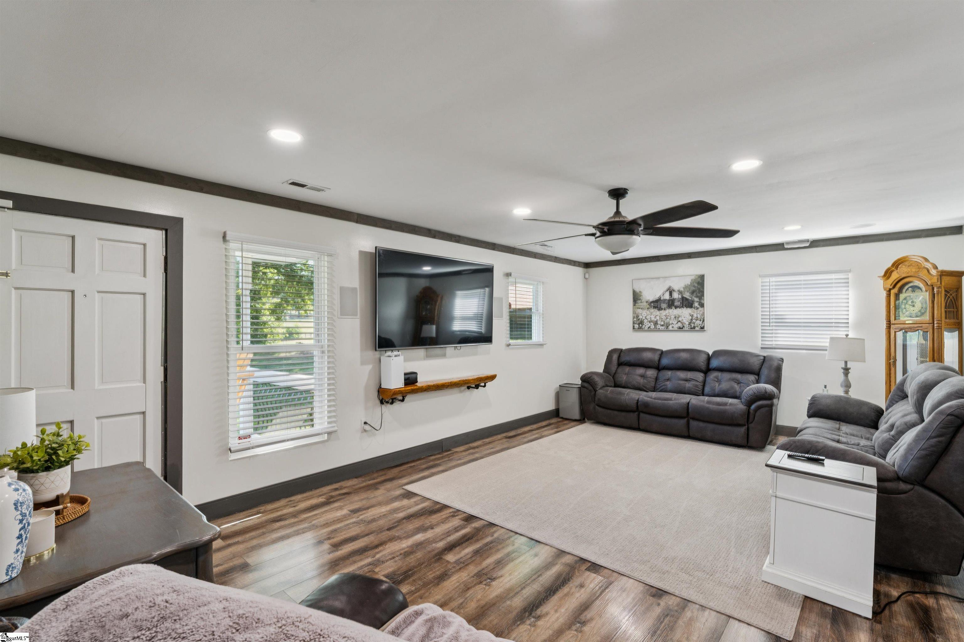 1210 Cooper Bridge Road Woodruff, SC 29388 - Photo 3 of 44