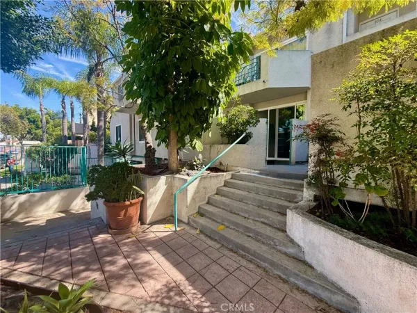 $429,999 | 434 East Spruce Avenue, Unit 100, Inglewood, CA 90301