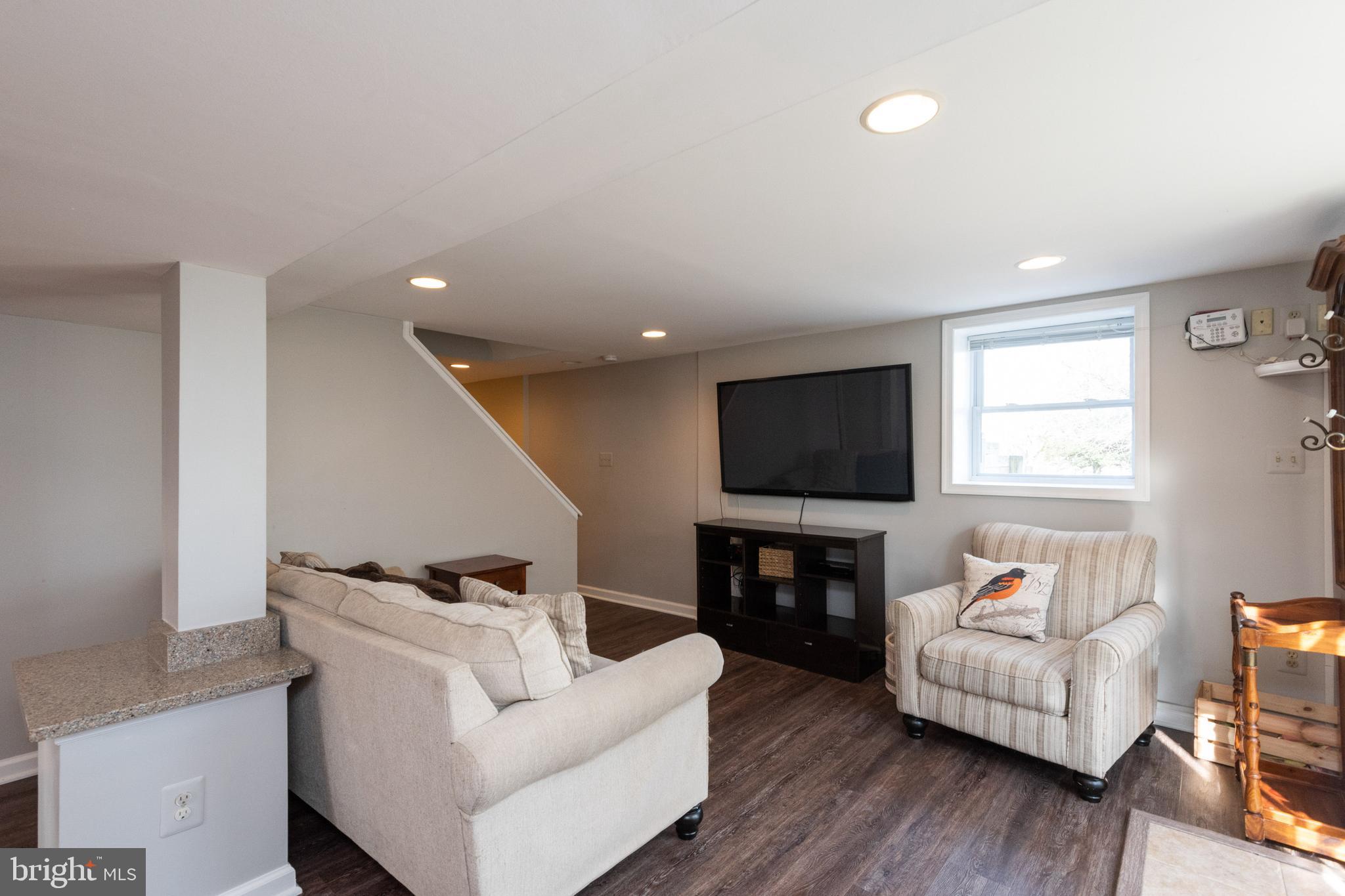 5554 Oakland Road Halethorpe, MD 21227 - Photo 33 of 42