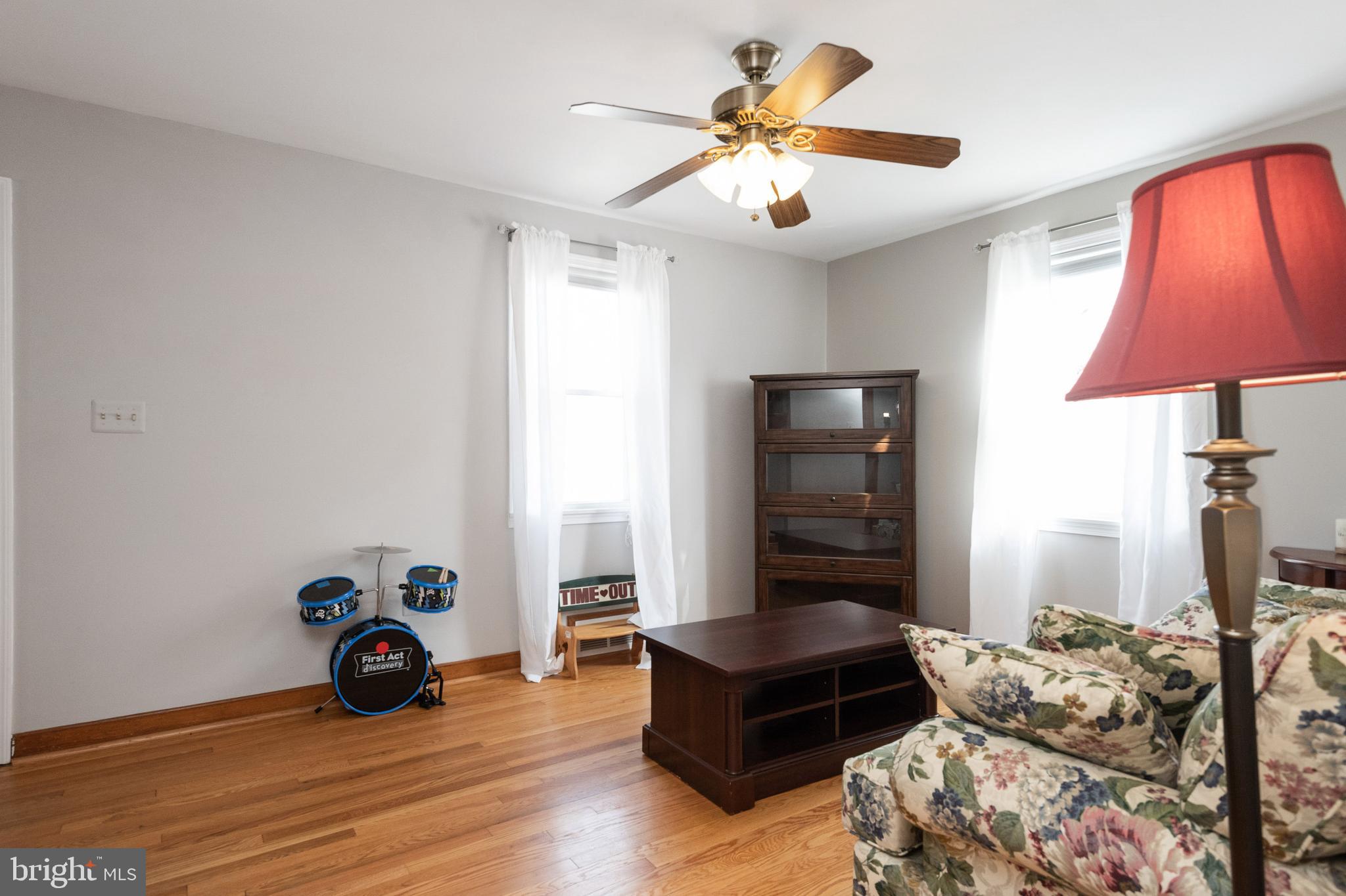 5554 Oakland Road Halethorpe, MD 21227 - Photo 5 of 42