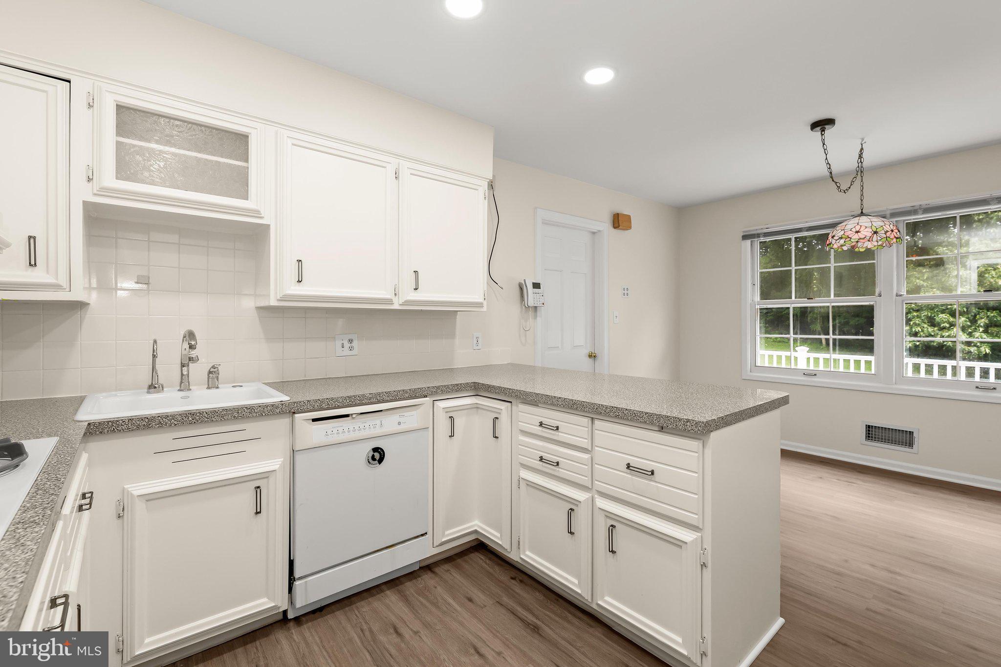 12709 Hammonton Road Silver Spring, MD 20904 - Photo 17 of 55 Kitchen