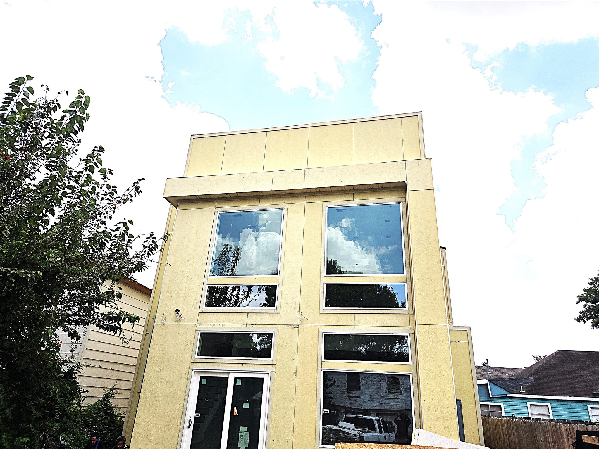 1207 Collier Street Houston, TX 77023 - Photo 2 of 12 a front view of a building