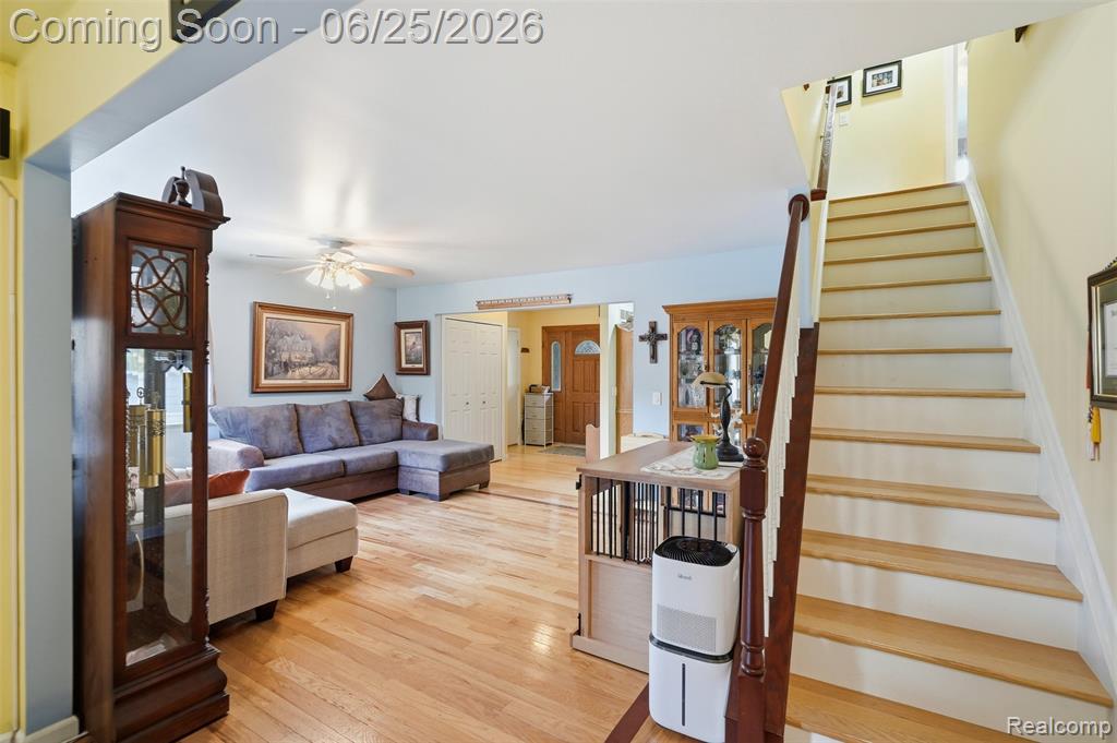 45658 Hanford Road Canton, MI 48187 - Photo 8 of 58