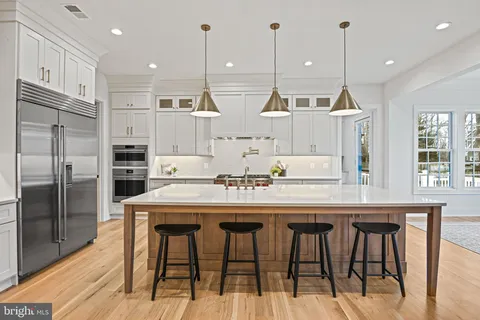 $3,450,000 | 352 Ayr Hill Avenue Northeast, Vienna, VA 22180